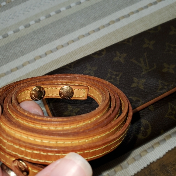 LOUIS VUITTON TWIN GM - Picture 13 of 13